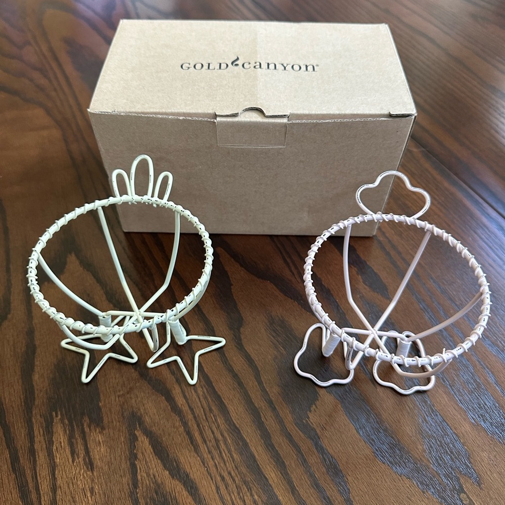 Gold Canyon wire candleholders